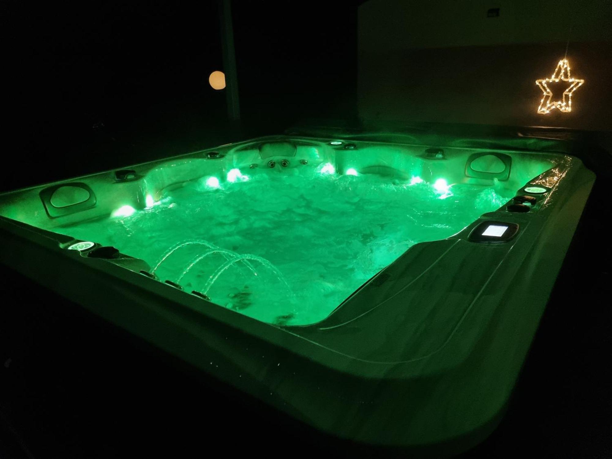 Tres Belle Villa Avec Piscine Et Jaccuzi Liouc Экстерьер фото